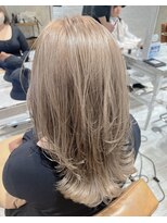 マインバイアフロートギンザ(MYNE by AFLOAT GINZA)&nbsp;レイヤーカット/ウルフカット/くびれヘア/20代30代40代