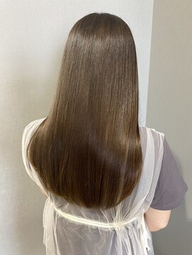 アクイール(ACCUEILLIR) アッシュブラウン×髪質改善ヘアエステ