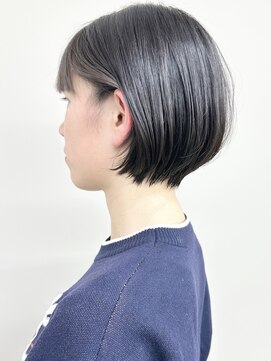モリオ(morio) =耳かけショートボブ前下がりショートボブ丸みショート30代40代