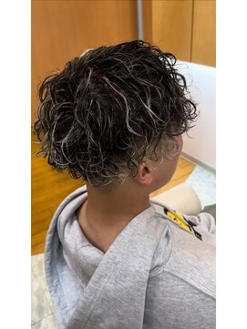 マキシム ナカイ(MAXIM NAKAI) メンズパーマ波巻きパーマメンズハイライトカラーメッシュカラー