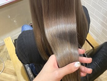 スカイウィズサロンヴィレッジ(Sky with SALON VILLAGE)の写真/マンツーマンサロンだからスタイルの相談がしやすい♪[上野/御徒町/インナーカラー/髪質改善]