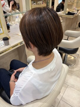 アッシュ 仙川店(Ash) 大人可愛い40代50代60代前下がりショートボブ丸みショート