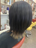 ヴィサージュ(VISAGE) レイヤースタイル インナーカラー くすみベージュ