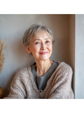 アンサ 阪急桂店(ANSA) ミセスショート/50代/60代/グレーヘアー/白髪ぼかし