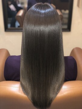 メモリア(memoria) 髪質改善/縮毛矯正/白髪染め/美髪/艶髪/吹田/髪質改善ヘアエステ