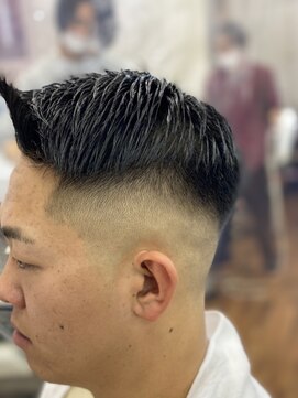 セラヴィ ヘアーサロン 【MEN’S HAIR】7:3ハイフェード