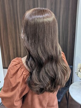 カミエ(kamie) 【kamie北浜】モカグレージュ/赤み消し/優しい