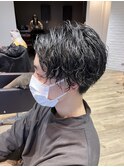 刈り上げセンターパートリバースセンターパートニュアンスパーマ