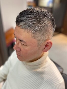 バーバーバー 四谷(BARBER-BAR) ワンセクションフォワードシェープスタイル