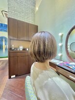 エルサフィロ ヨドヤバシ(el zafiro yodoyabashi)&nbsp;【el zafiro yodoyabashi】大人女性クビレショート