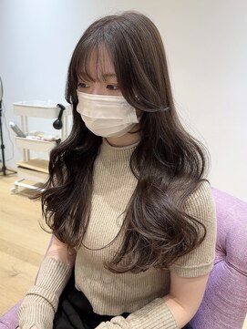 バイオレット ナゴヤ(Violet Nagoya) ロングレイヤーゆるふわロングブリーチなしくすみベージュ