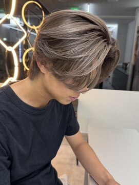 ラ キング(LA KING) MEN’S HAIR/バレイヤージュ/刈り上げセンターパート/栄久屋大通