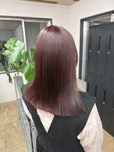 モコヘアーフロール(MOCO hair flor) 艶ストレート × ラズベリーレッド