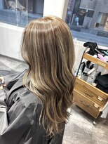 エスト 小倉(est)&nbsp;ベージュハイライト/ブリーチ/ロング/髪質改善トリートメント