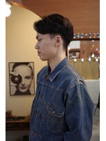 エディ(Edy)&nbsp;センターパート刈り上げニュアンスパーマ韓国ヘアカルマヘア岡山