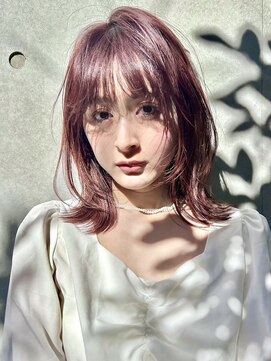シーク 八王子(CHIC) ハイトーンピンクカラー×ミディアムレイヤーカット【八王子】