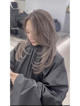 エラ(ELLA)の写真/女性客96%と20代30代の女性に人気サロン♪女性スタイリストとアシスタントが活躍中！