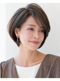 40代以上耳かけ丸みショートボブ