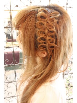 アージュ(Arju) 編み込みリボン♪♪