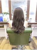 艶と柔らかさをだしたいときは、モノトーンを選ぶべし♪