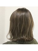 極細ハイライト×切りっぱなしボブ