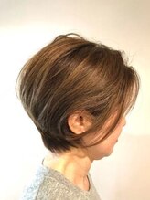 毎日頑張って働く女性を応援！経験豊富なstylistが頭の形に合わせてCUT★髪のお悩みに寄り添った提案が◎