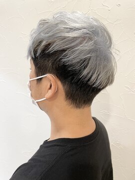 ヴァパウス(Vapaus) ホワイトシルバー