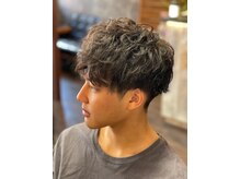 スリードットバーバーズ(3.BARBER 's)