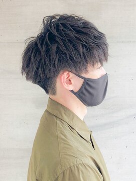 ヘアークリエイ トポライトウィロー 烏丸(Hair Create Polite willow) ニュアンスパーマショートマッシュ【ツーブロック刈り上げ黒髪】