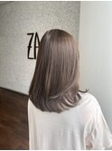 レイヤーカット　グレージュ　ナチュラル