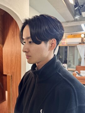 ワンダーヘアーグルーミング(WANDER Hair grooming) 後ろ流しセンターパート