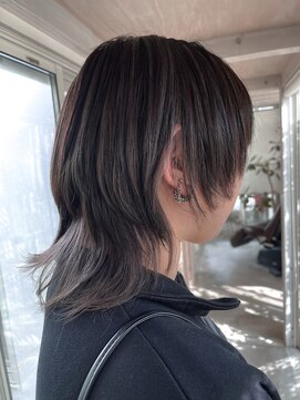 ニーノ(Nino) ウルフカット×インナーハイライト