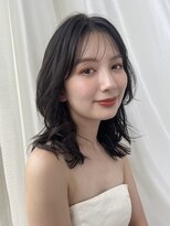 ミディアム透明感アッシュカラーおしゃれパーマ