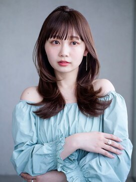 アルバム 池袋(ALBUM) ロングおくれ毛顔周りレイヤー前髪カット_F70143