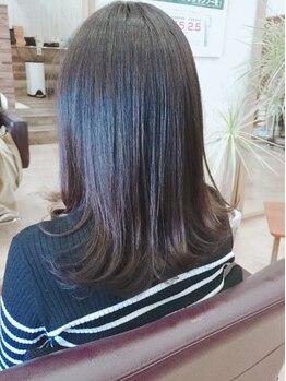 髪質改善だけでなく、頭皮改善も”プレミアム生トリートメント”で美しい髪へ＊持続力も魅力の一つ♪