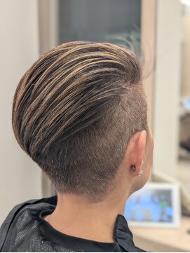 アース 菊名店(HAIR&MAKE EARTH) レディース刈り上げ