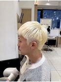 ホワイトブロンド×スパイキーショート