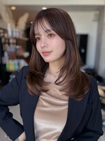 ディーエックス スリー(Dxxxx III) 大人可愛い韓国風くびれミディレイヤー× 透けバング