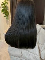 ロッカヘアエジェ(ROCCA hair eje.)&nbsp;【艶黒ストレート】美髪ロングハイライトカラー