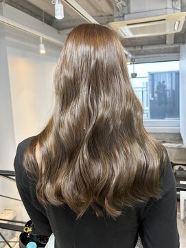 ヌープヘアーアイス(NUUP.hair ici) 大人可愛い透明感カラー/グレーベージュ/小顔カット