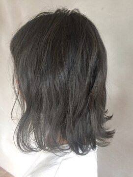 エトランジェ(Etrange) 透明感カラーブルージュナチュラル☆ミディアムボブ