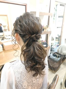 ロカット サロン(Roquat Salon) イルミナカラーローポニー結婚式アレンジ【ヘアアレンジ　立川】