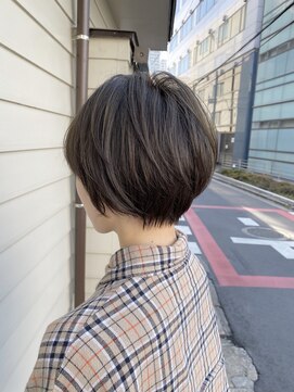 ソラ(sola) 女性らしさある小顔ショート