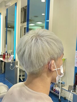 タヤ 西葛西店(TAYA) ホワイト×刈り上げ×マッシュ