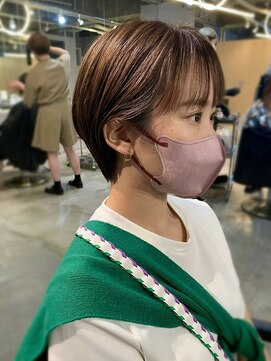メイカ(MEIKA) 【 ブラウンベージュ × マッシュショート 】浅野美紀