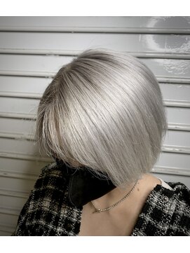 ルーカス(Lucas) シルバーホワイト