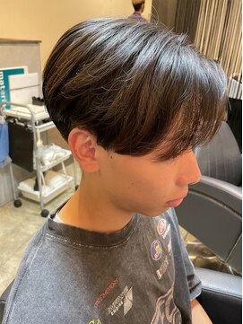 ジュンヌオム リンカラン(Jeune Homme LINGKARAN) センターパート×ニュアンスパーマ