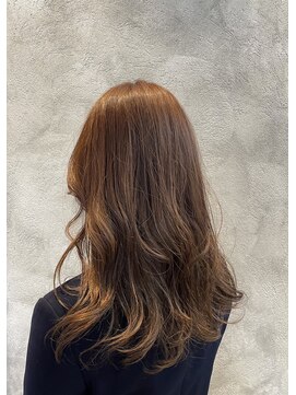 モスト ブリヤン(MOST BURYAN) ナチュラルロングヘア×20代大人っぽいベージュカラー