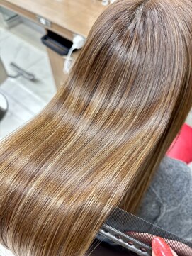 アッシュ 下北沢店(Ash) ハイトーンカラー毛でも艶々に、髪質改善縮毛矯正