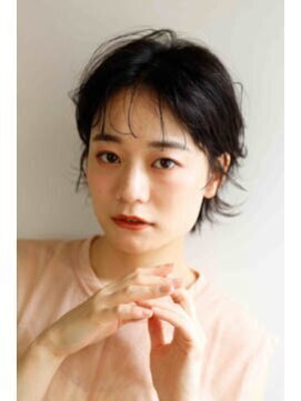 ビューティースペースラルジュヘアー(Beauty Space Large hair) レイヤーカット顎ライン切りっぱなしボブイメチェン